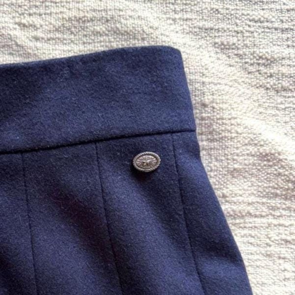 Chanel Fall 2009‎ Navy Wool Alpaca Pleated Skirt Star Concho Button Size 40 - Picture 5 of 8